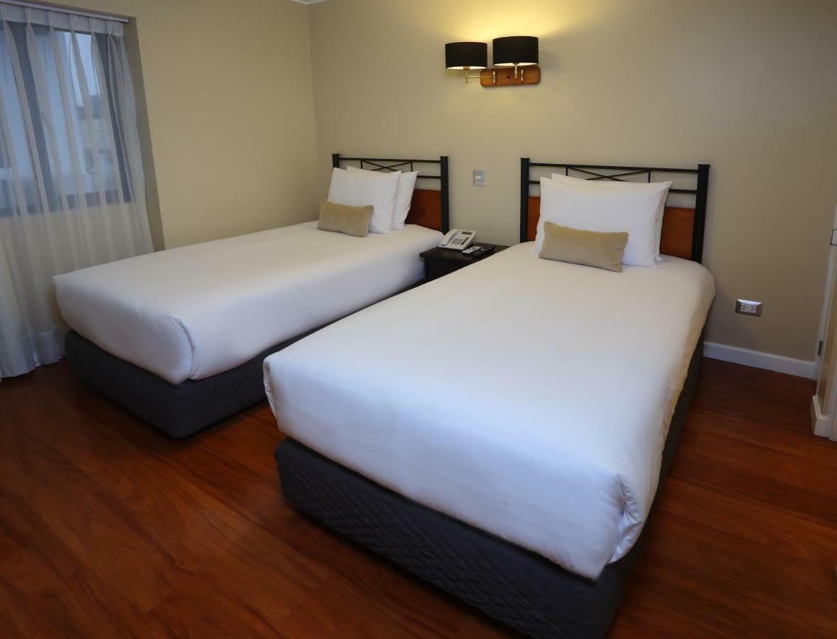 Radisson Hotel Plaza Del Bosque Lima Exteriér fotografie
