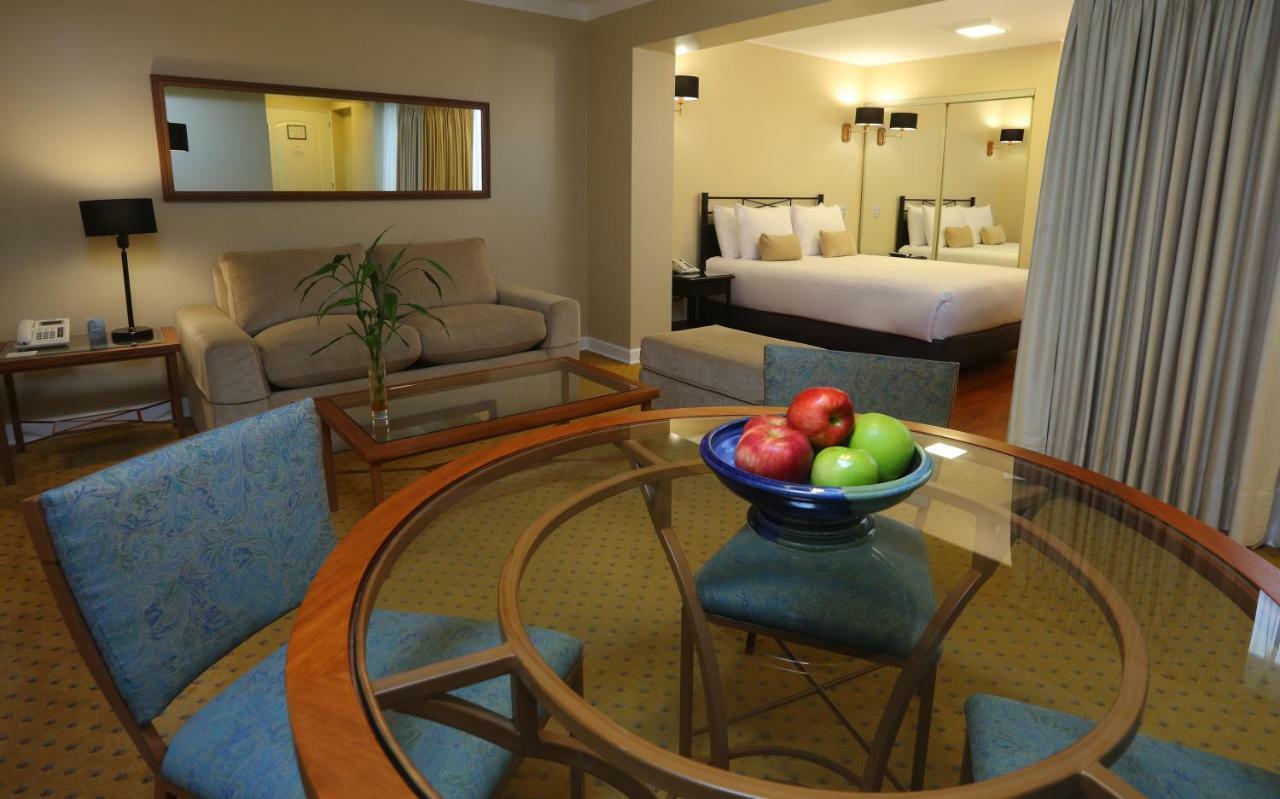 Radisson Hotel Plaza Del Bosque Lima Exteriér fotografie